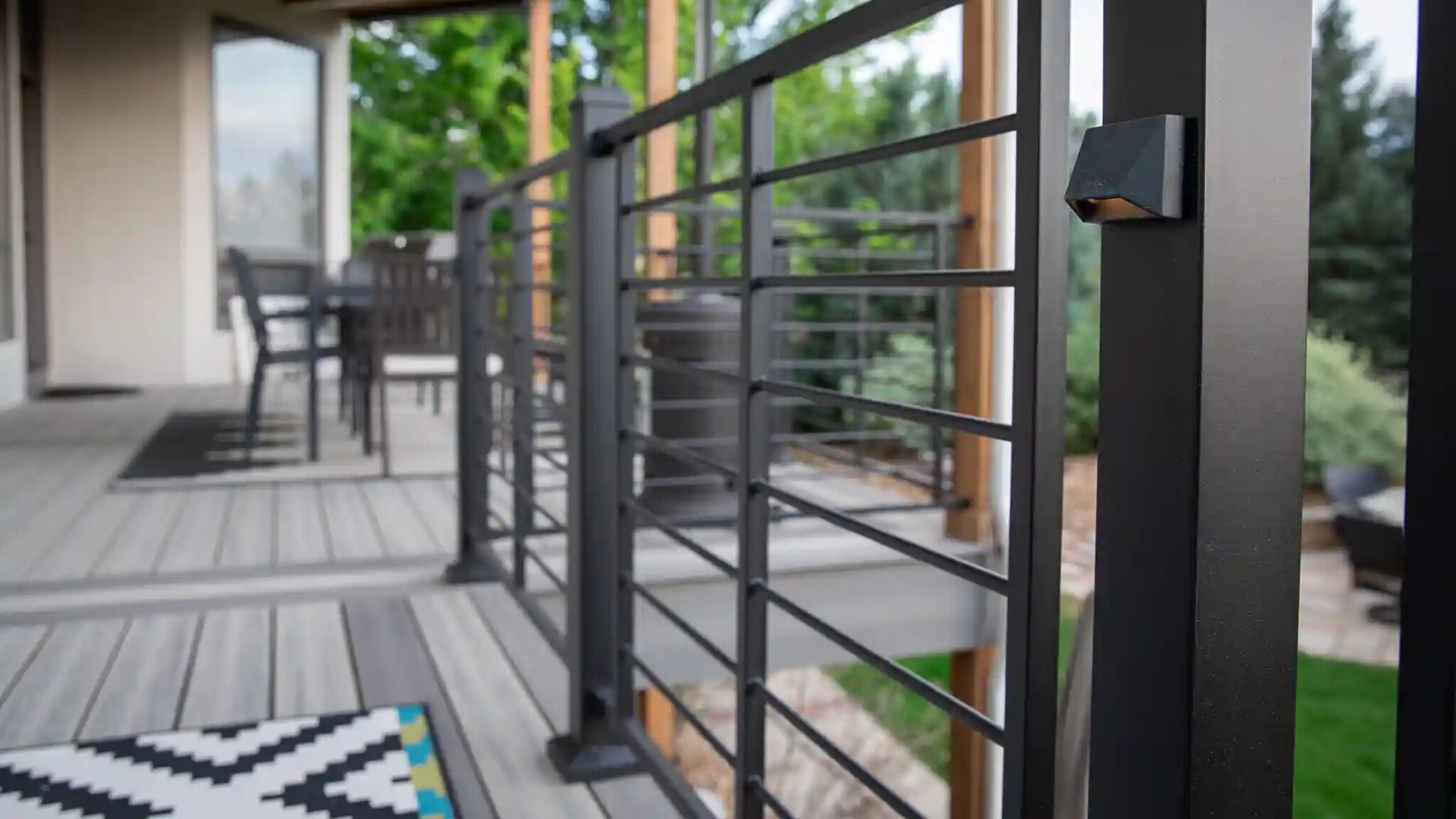 47 Modern Horizontal Deck Railing Ideas | Premium Decking Supply